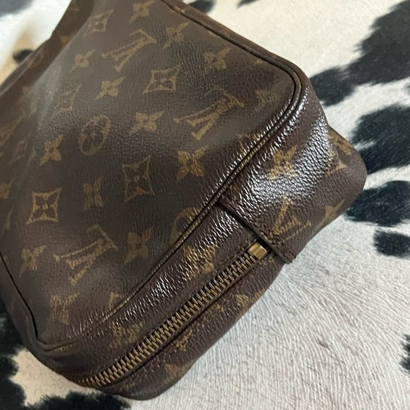 Louis Vuitton Trousse Monogram Cosmetic Bag - Picture 4 of 16